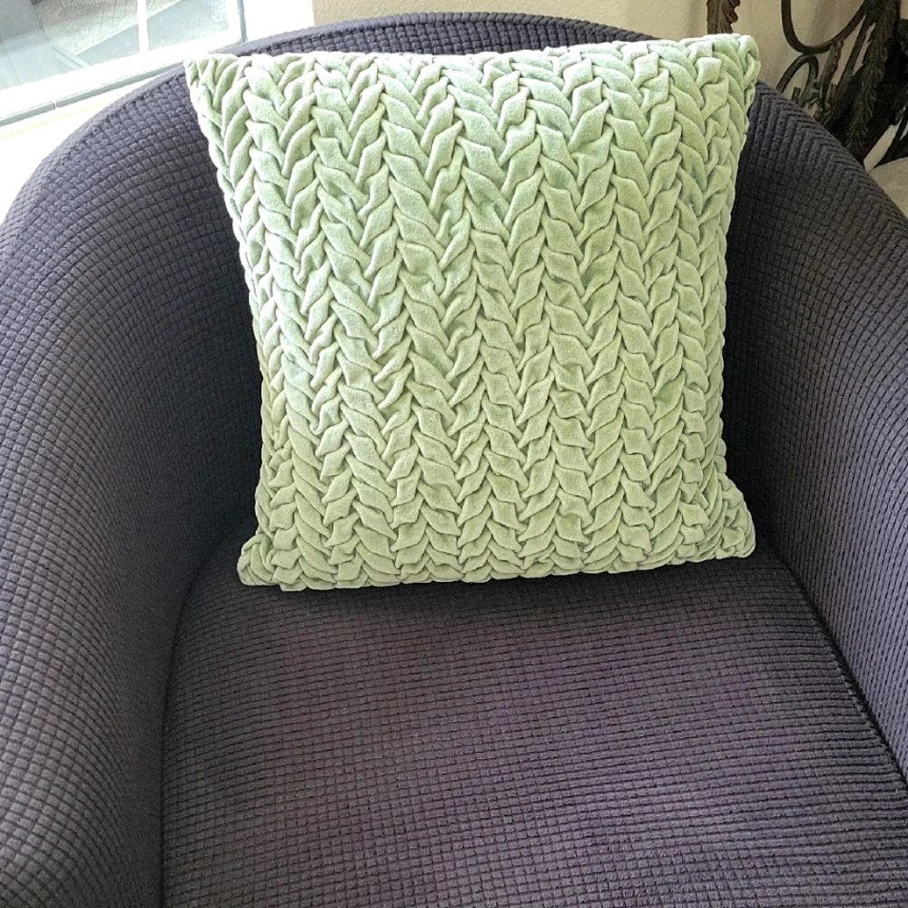 Pier 1 pier 16x16